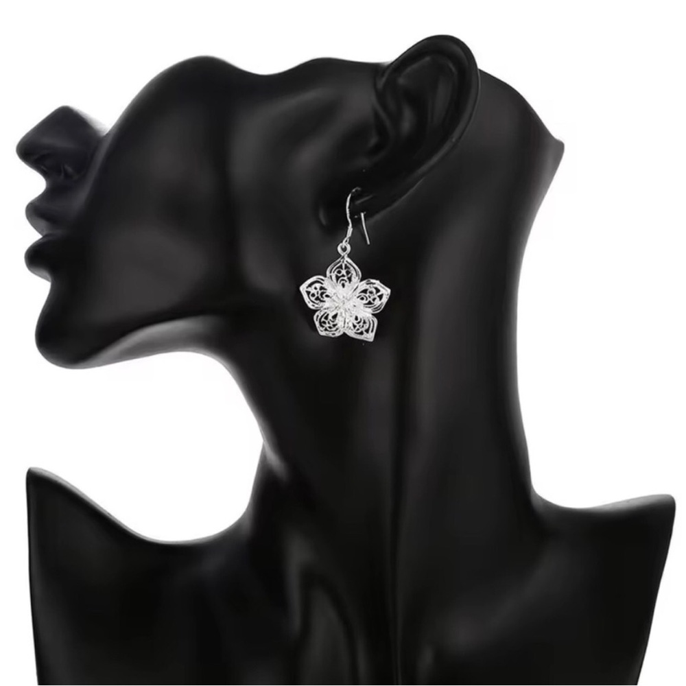Clearance! NEW 925 SILVER SPRING DAHLIA FLOWER GARDEN EARRINGS - Picture 5 of 5